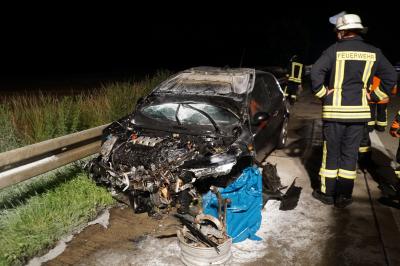 Verkehrsunfall mit 3 Fahrzeugen auf der A8 zwischen Weilheim und Kirchheim